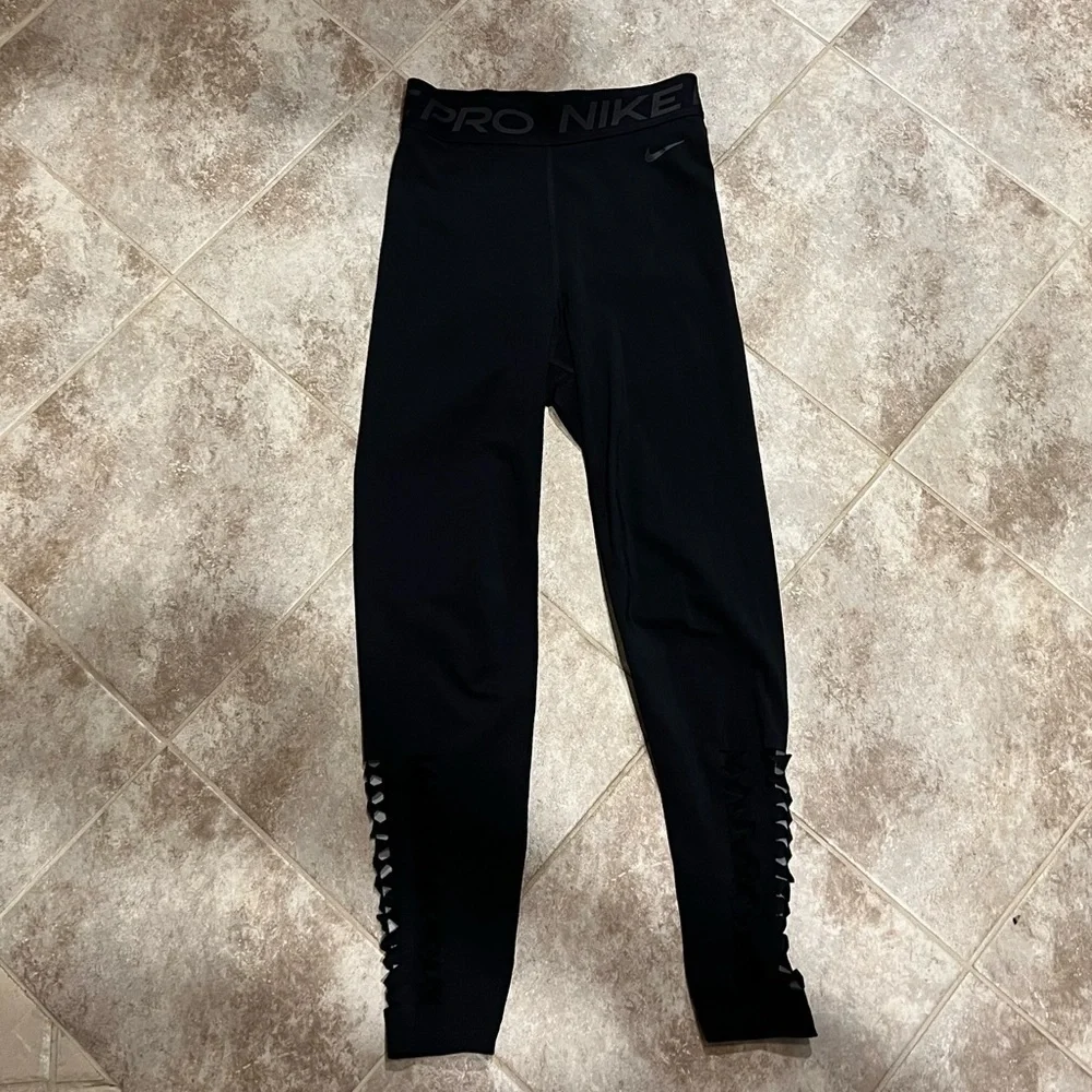 Nike Pro Dri Fit High Rise Tights Razor Hole Accents Ankle Small Black Pull On
